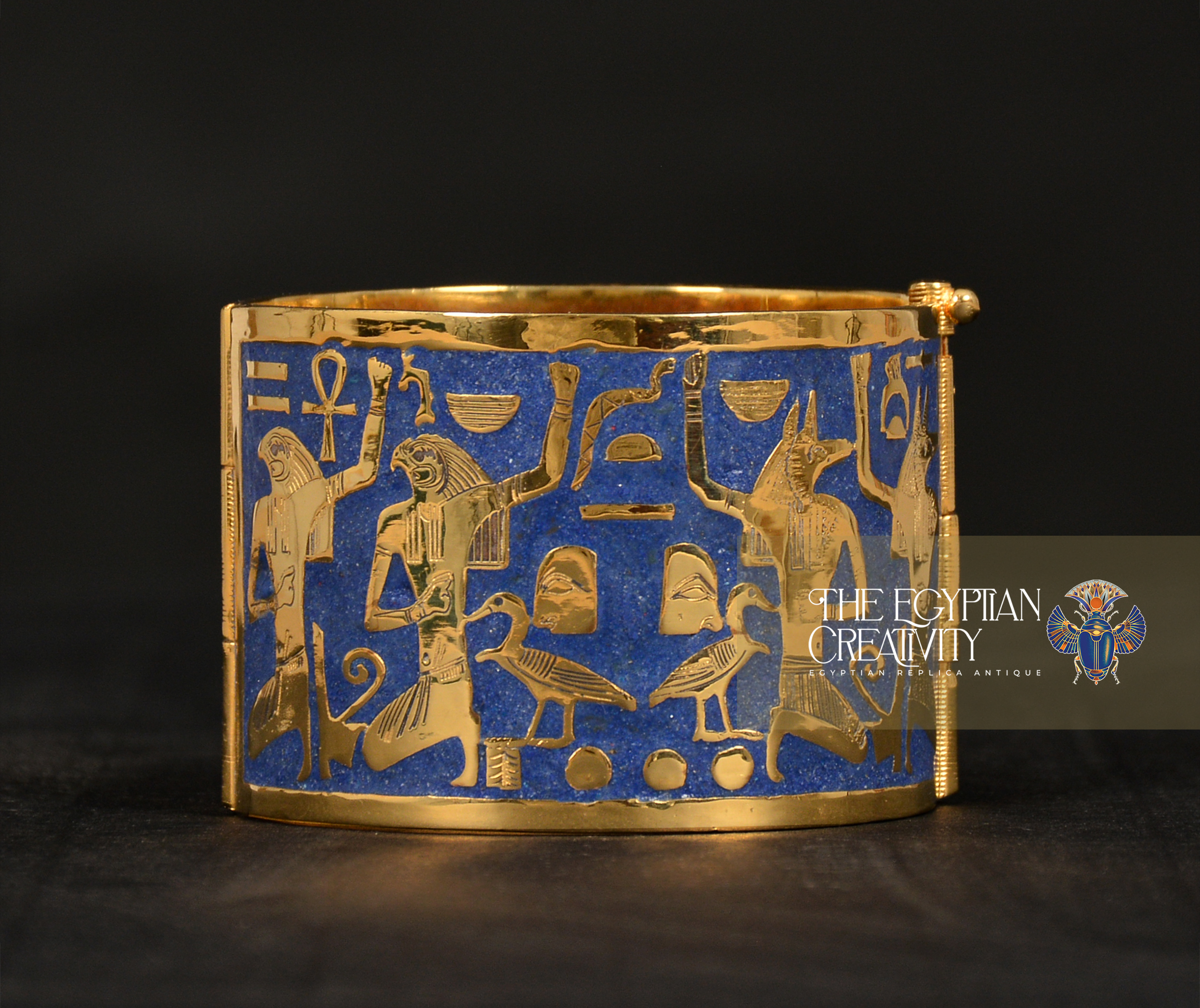 The bracelet of “Queen Ahhotop I”